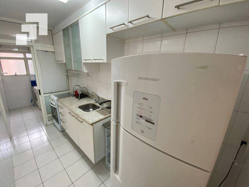 Apartamento à venda com 2 quartos, 72m² - Foto 7