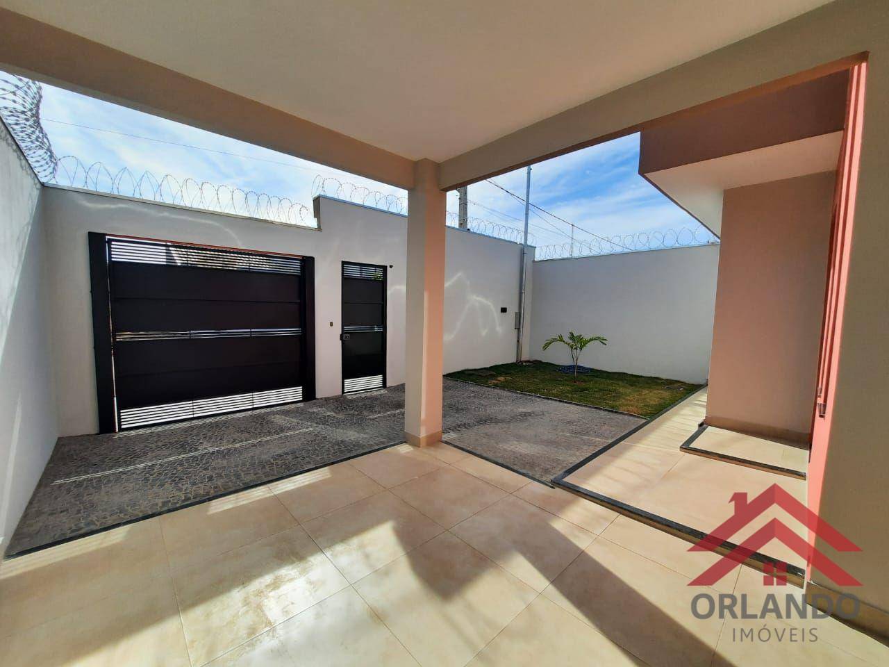 Casa à venda com 3 quartos, 114m² - Foto 1