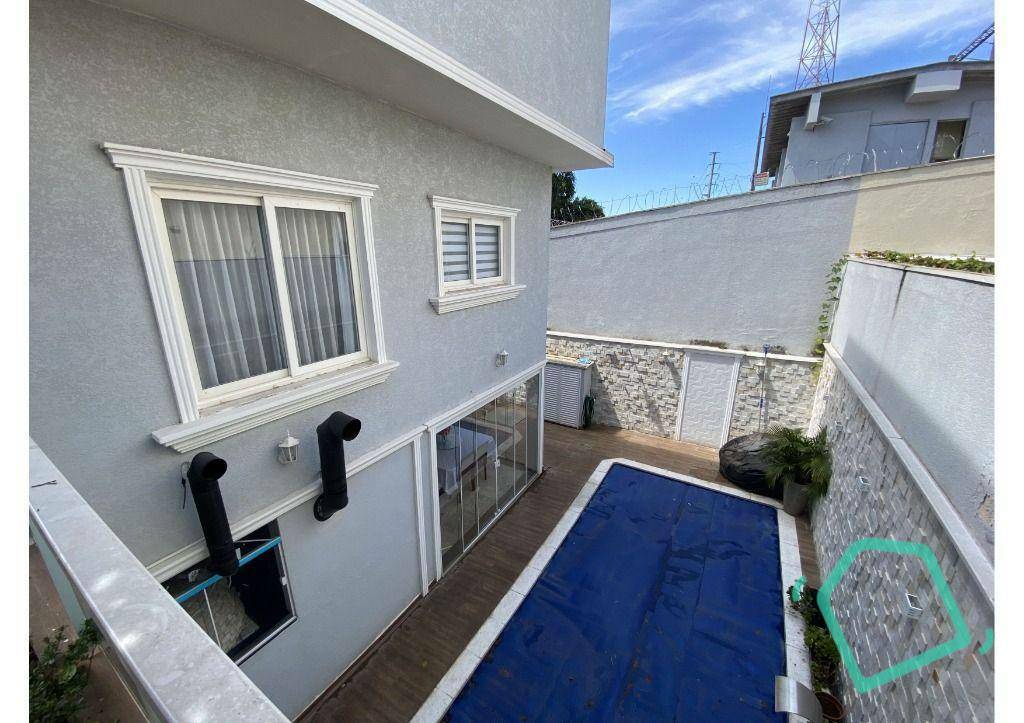 Casa de Condomínio à venda com 4 quartos, 250m² - Foto 19