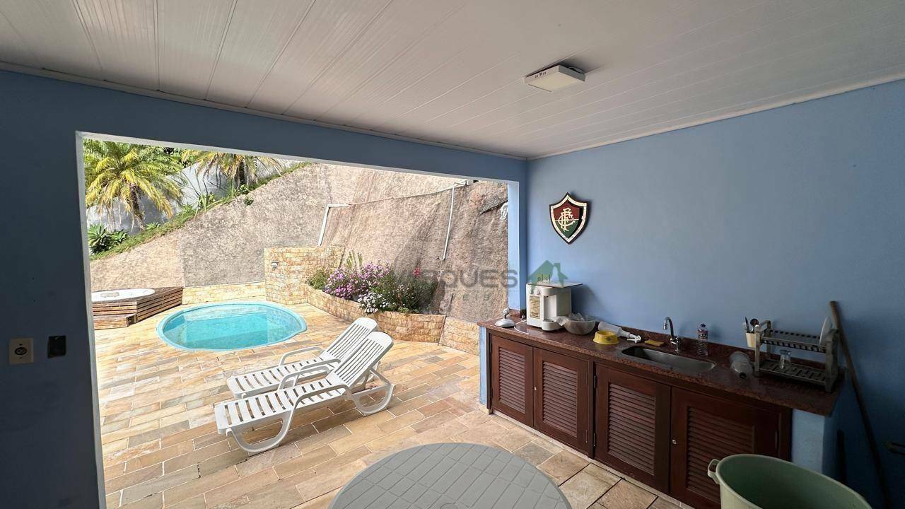 Casa à venda com 4 quartos, 371m² - Foto 37
