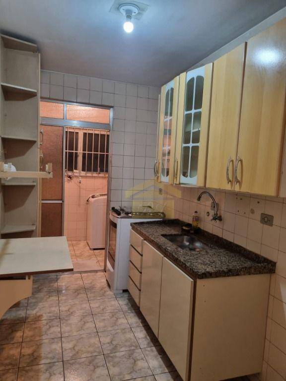 Apartamento à venda com 2 quartos, 62m² - Foto 3