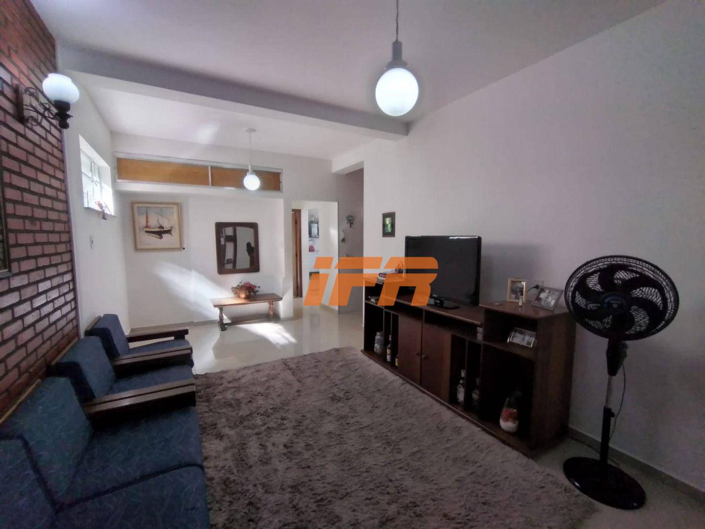 Sobrado à venda com 4 quartos, 191m² - Foto 1