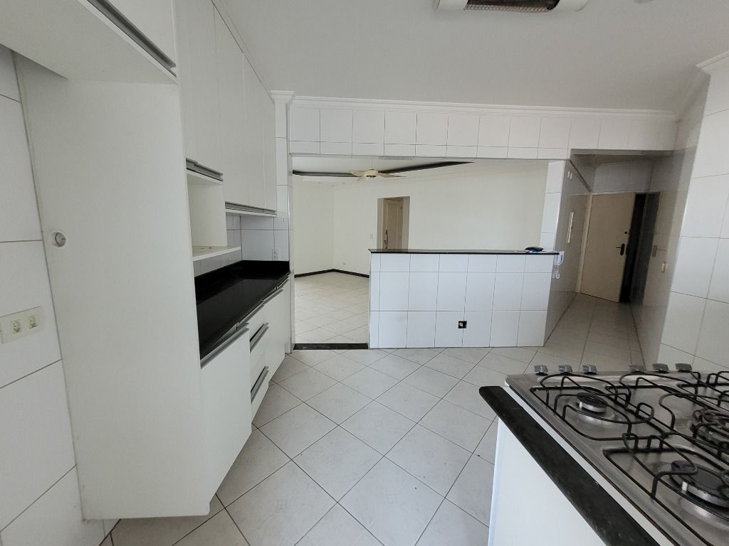 Apartamento à venda com 4 quartos, 140m² - Foto 28