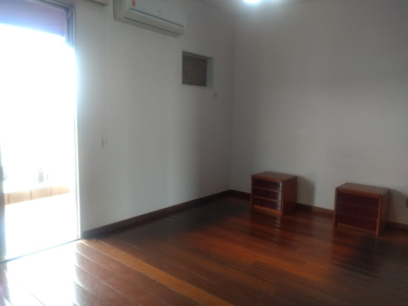 Apartamento à venda com 3 quartos, 218m² - Foto 19