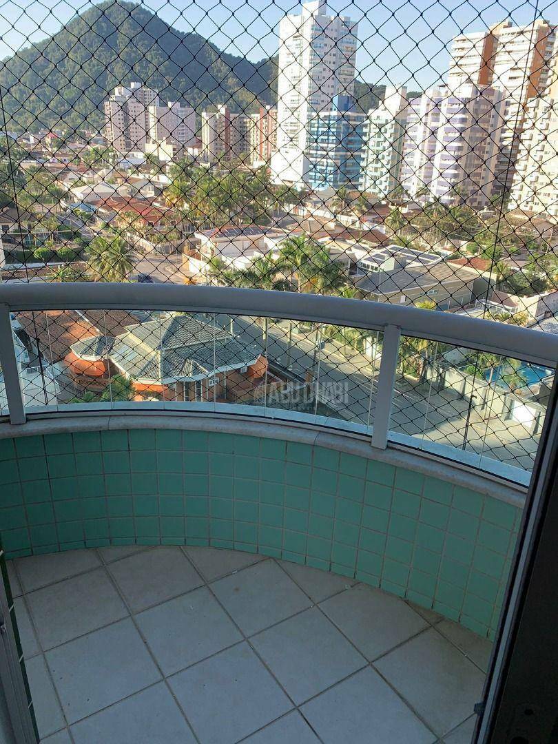 Apartamento à venda com 3 quartos, 230m² - Foto 13