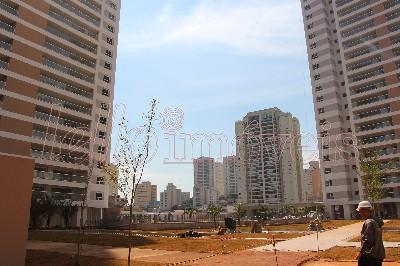 Apartamento à venda com 3 quartos, 212m² - Foto 7