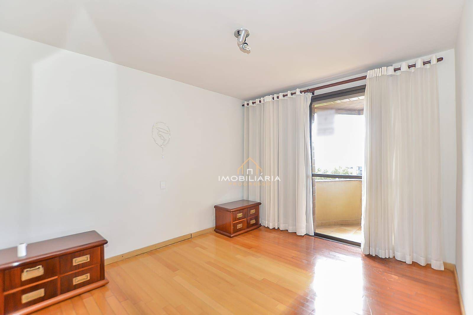 Apartamento à venda com 3 quartos, 179m² - Foto 16