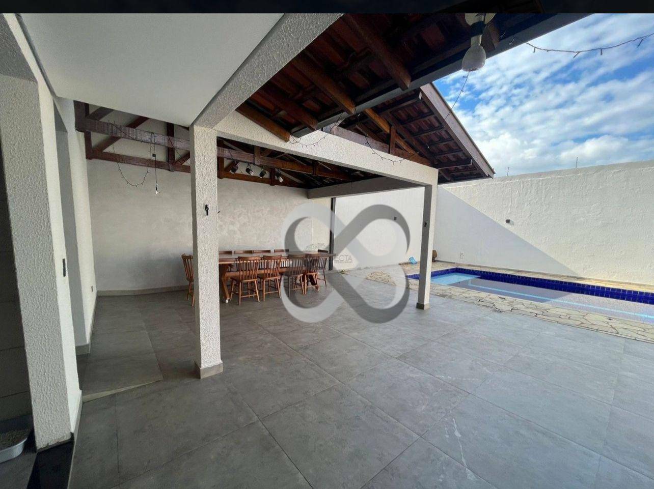Casa à venda com 4 quartos, 236m² - Foto 8