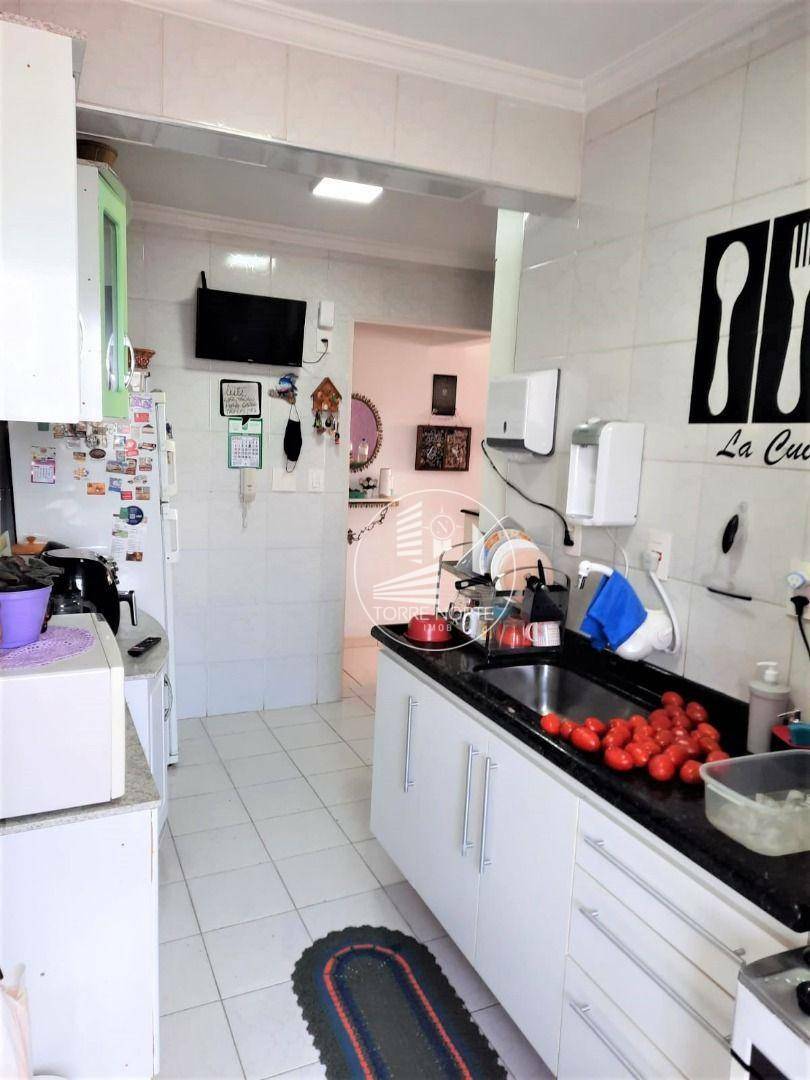 Apartamento à venda com 2 quartos, 70m² - Foto 21