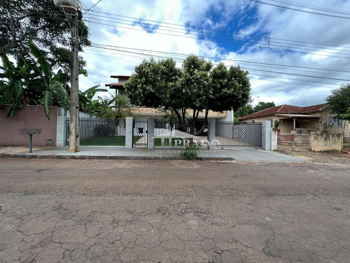 Sobrado à venda com 3 quartos, 400m² - Foto 42