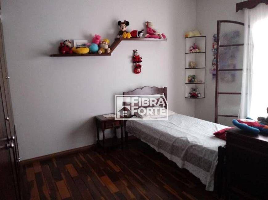 Casa à venda com 3 quartos, 198m² - Foto 18