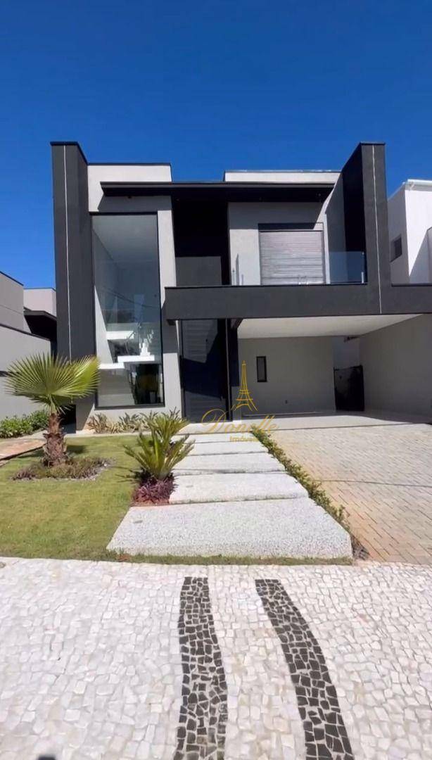 Sobrado à venda com 3 quartos, 243m² - Foto 1