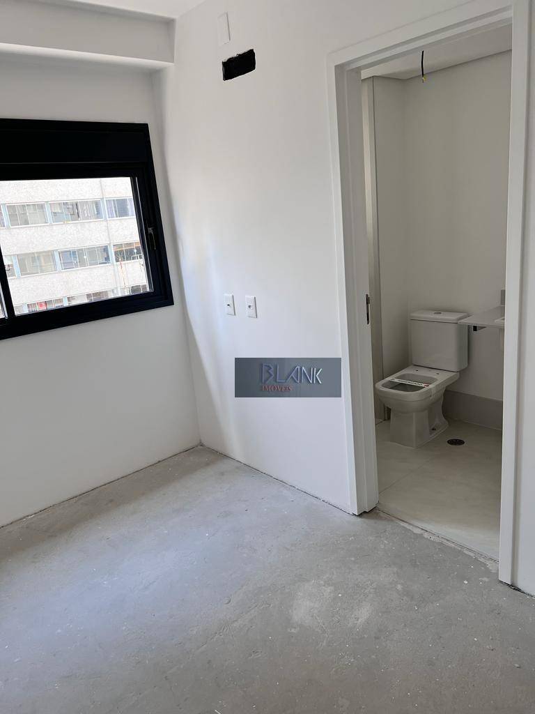 Apartamento para alugar com 3 quartos, 145m² - Foto 9