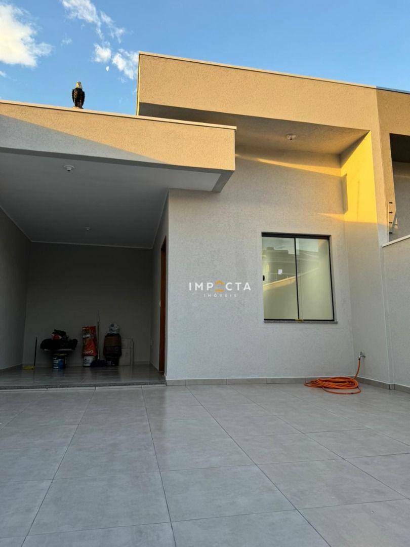 Casa à venda com 3 quartos, 140m² - Foto 1