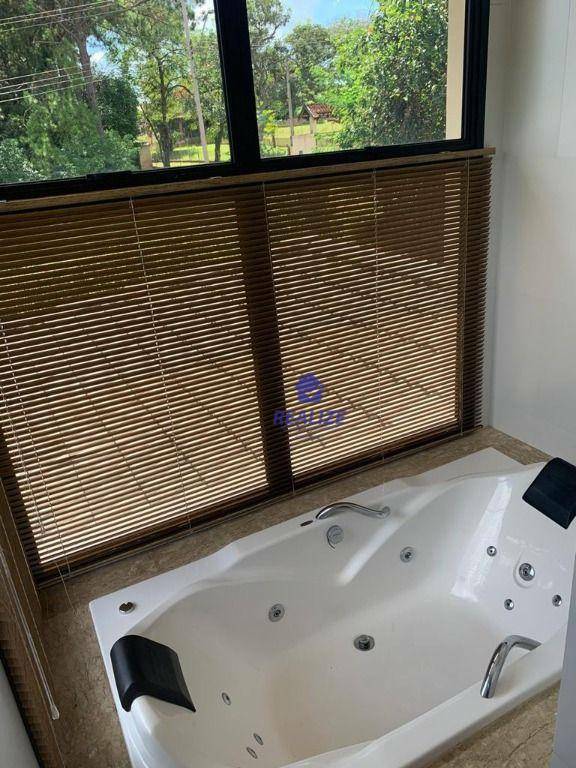 Casa de Condomínio à venda com 3 quartos, 300m² - Foto 15