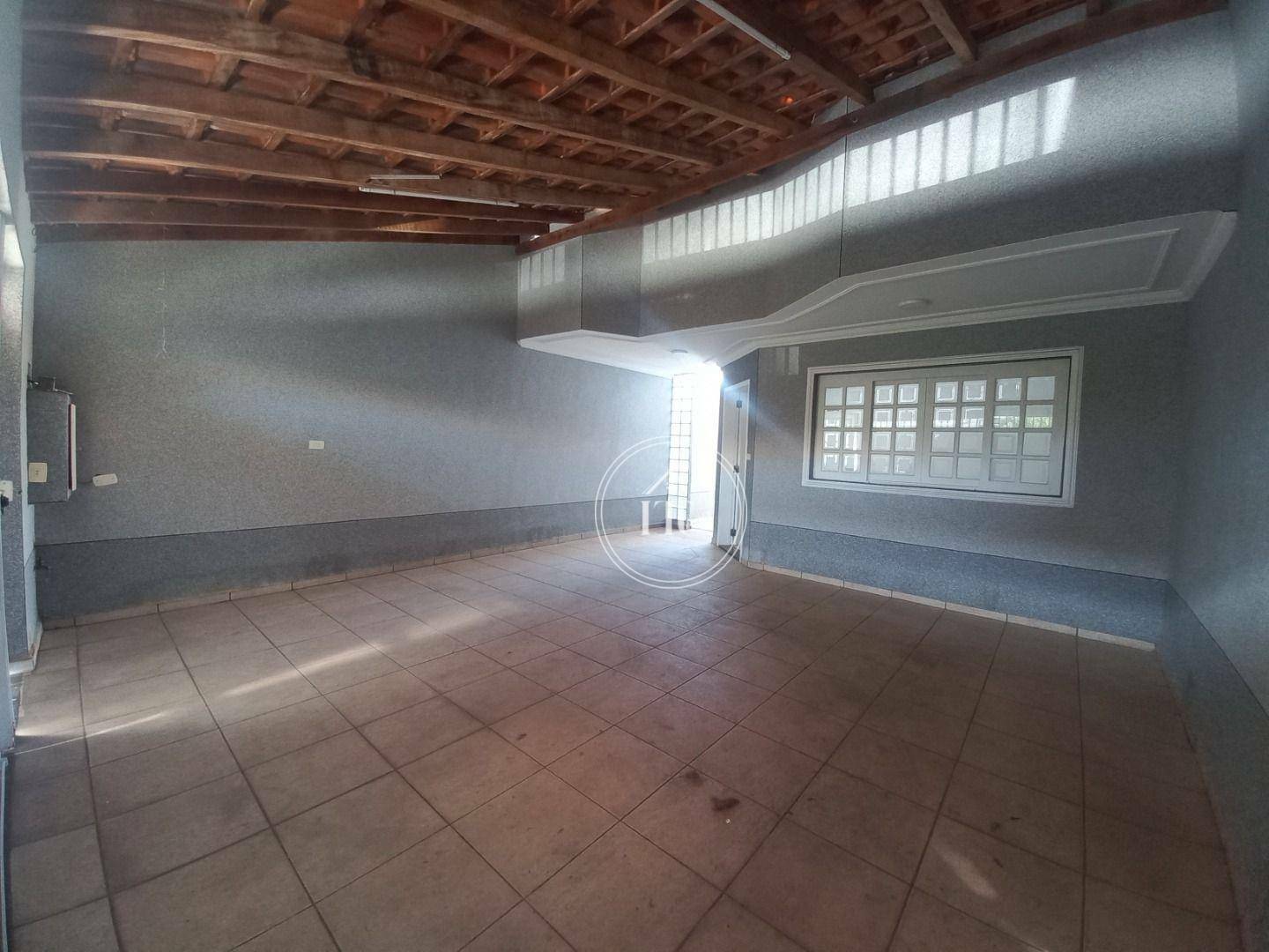 Casa à venda com 3 quartos, 190m² - Foto 2