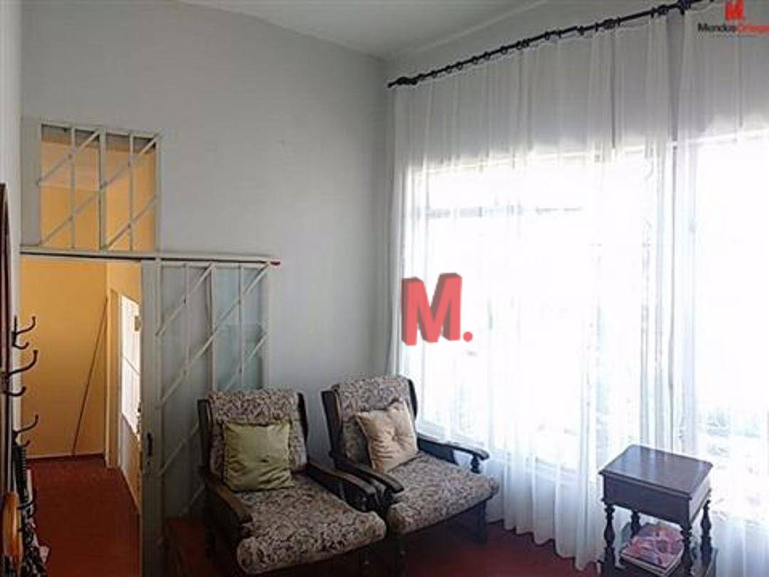 Casa à venda com 3 quartos, 201m² - Foto 6