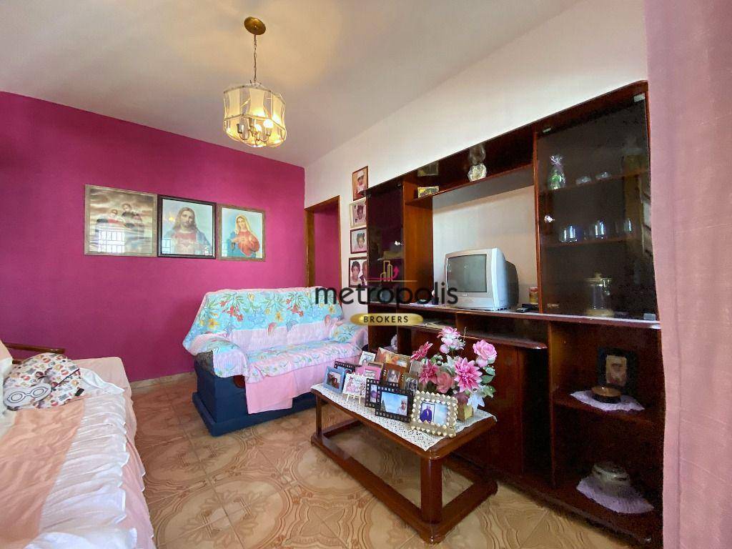 Casa, 3 quartos, 216 m² - Foto 1