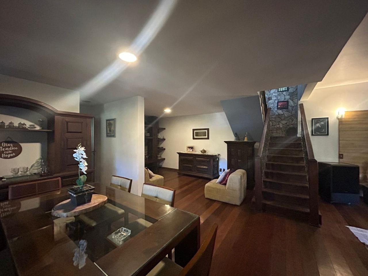 Casa para alugar com 4 quartos, 300m² - Foto 31