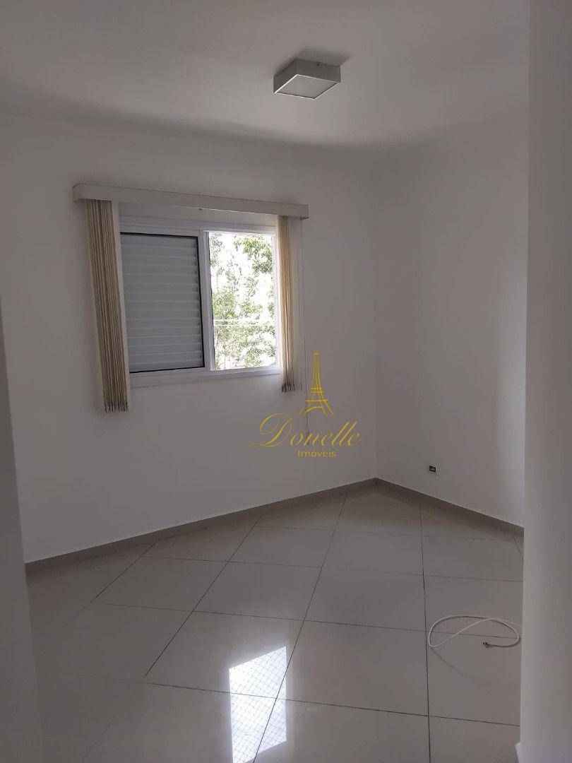 Apartamento para alugar com 3 quartos, 85m² - Foto 14