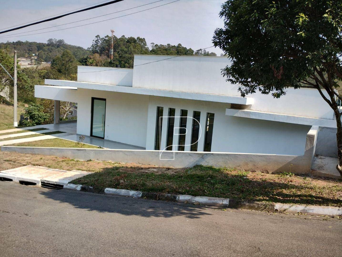 Casa de Condomínio à venda com 3 quartos, 240m² - Foto 1