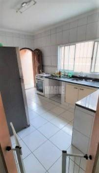 Sobrado à venda com 3 quartos, 240m² - Foto 9