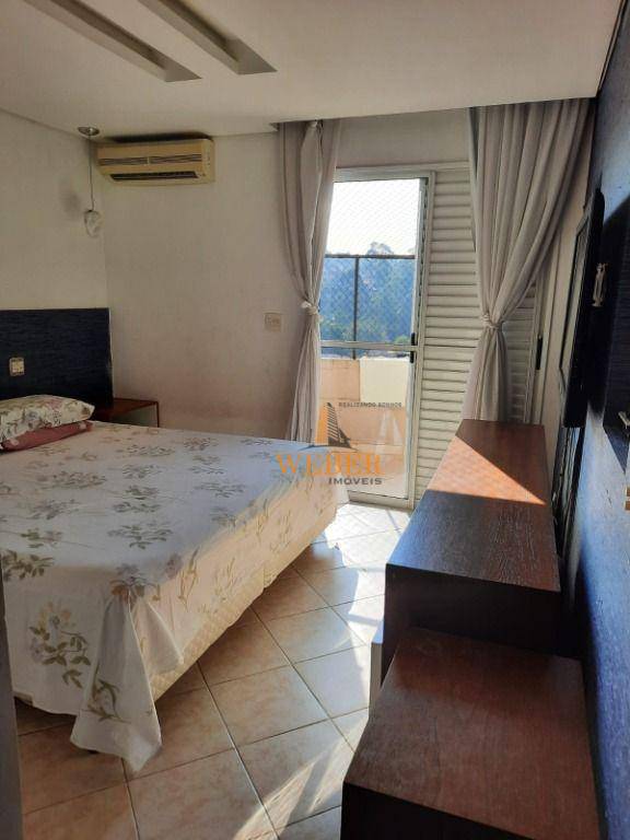 Casa à venda com 3 quartos, 240m² - Foto 8