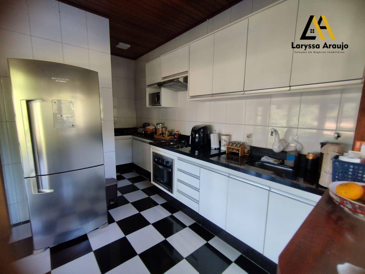 Chácara à venda com 3 quartos, 228m² - Foto 3