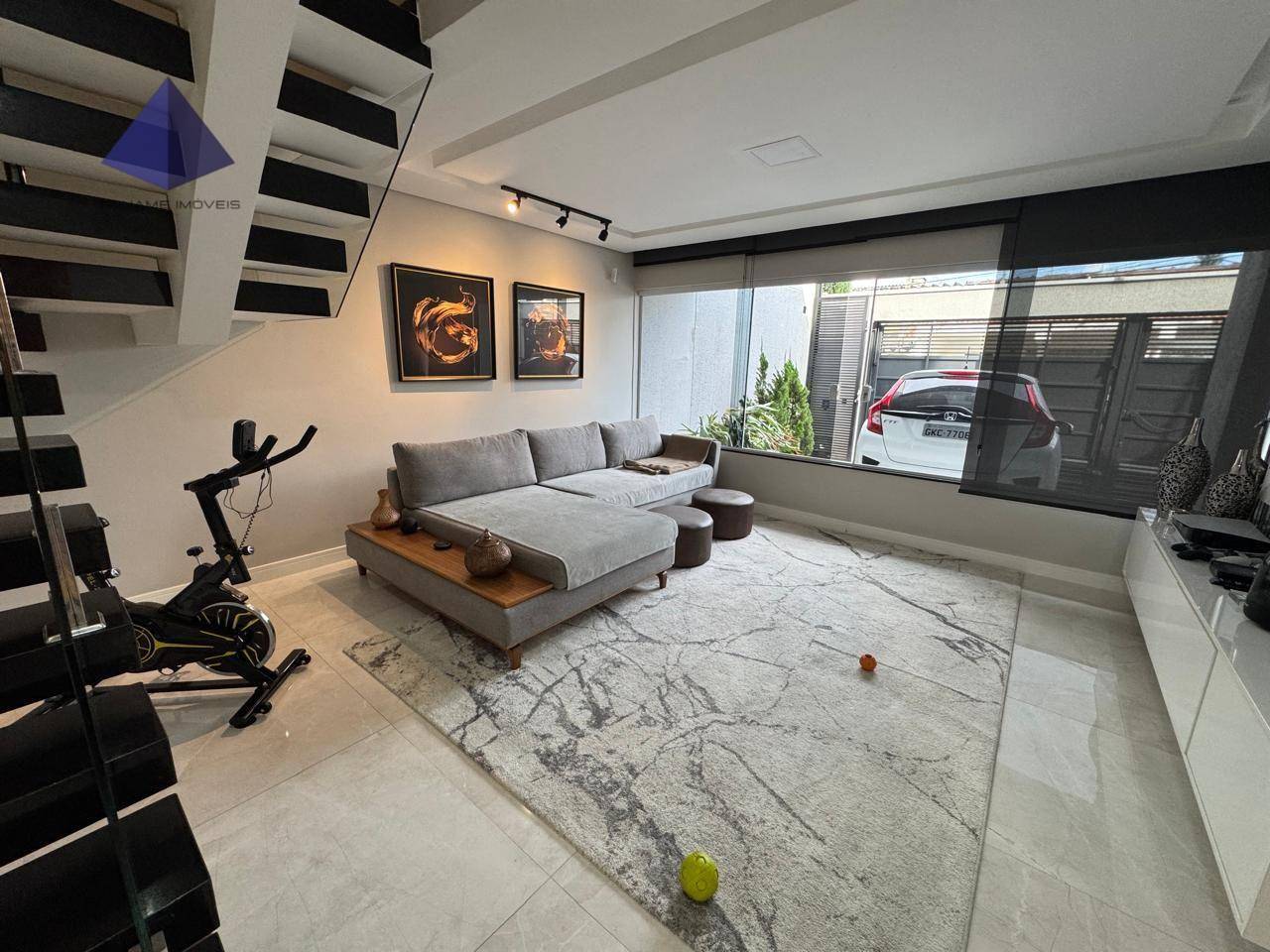 Sobrado à venda com 3 quartos, 183m² - Foto 1