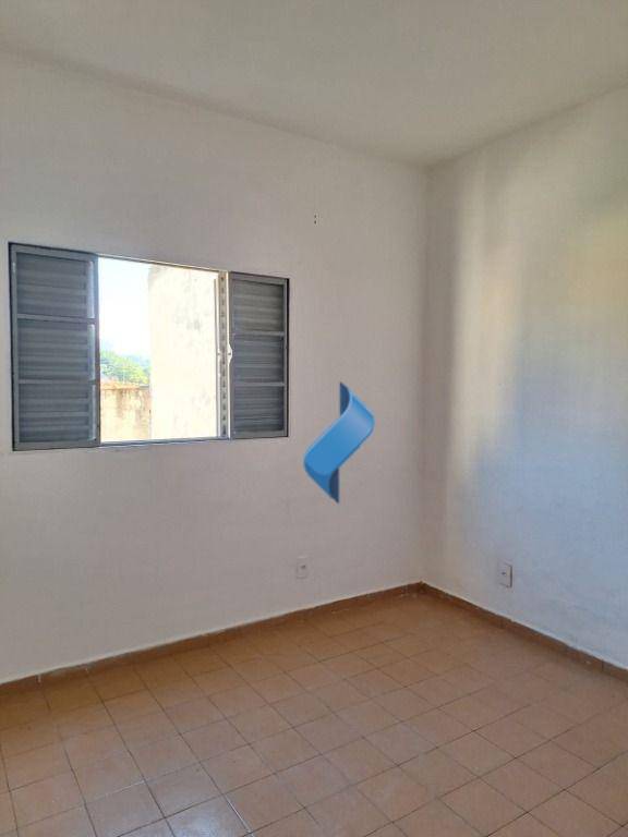 Casa à venda com 5 quartos, 241m² - Foto 8