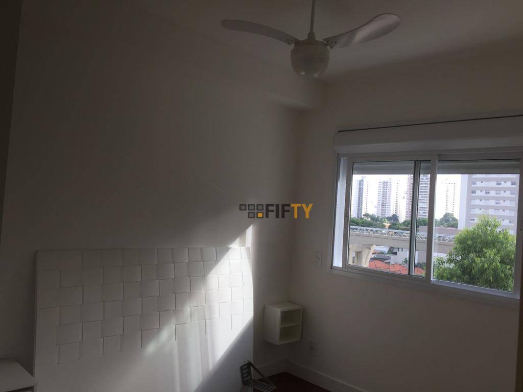 Apartamento para alugar com 2 quartos, 64m² - Foto 15