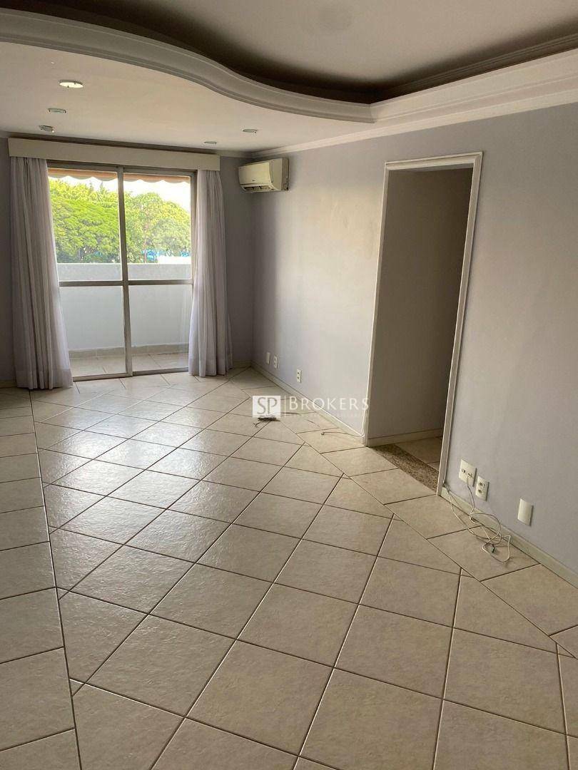 Apartamento à venda com 3 quartos, 97m² - Foto 2