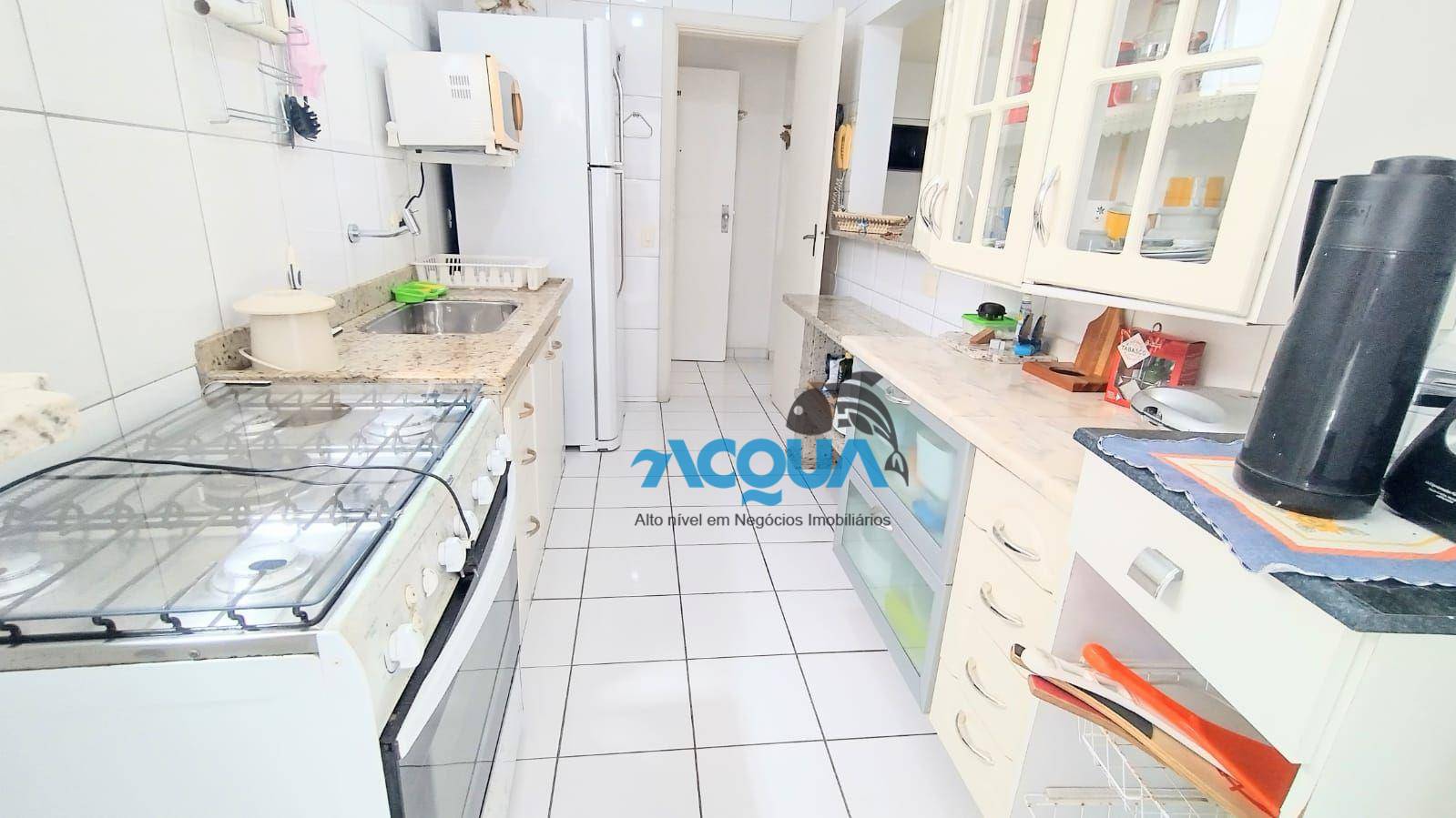 Apartamento à venda com 3 quartos, 70m² - Foto 4