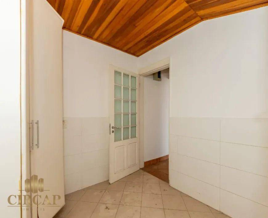 Sobrado à venda e aluguel com 3 quartos, 220m² - Foto 9