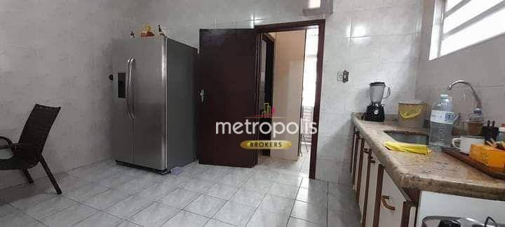 Sobrado à venda com 2 quartos, 250m² - Foto 8