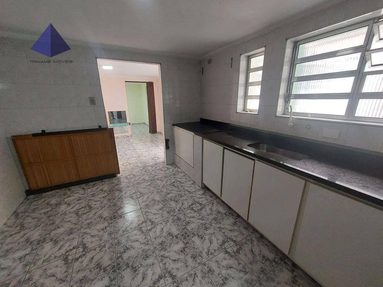 Casa à venda com 6 quartos, 252m² - Foto 15