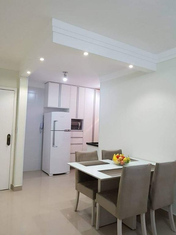 Apartamento à venda com 2 quartos, 80m² - Foto 4