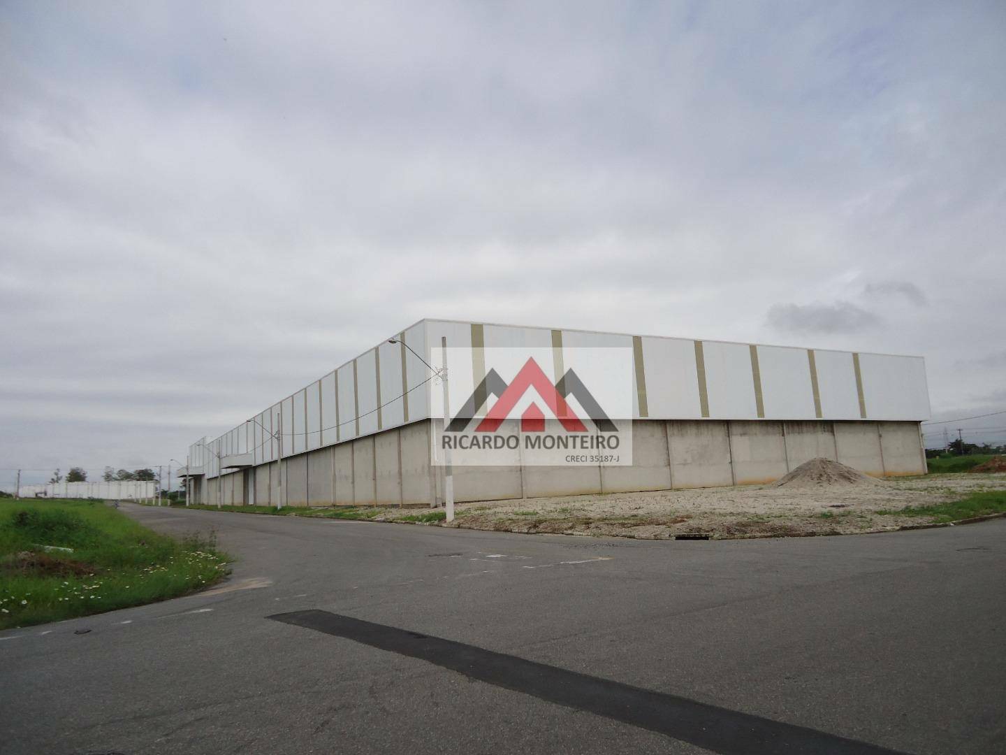 Depósito-Galpão-Armazém para alugar, 6500m² - Foto 1