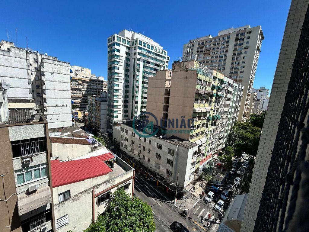 Apartamento à venda com 3 quartos, 130m² - Foto 22