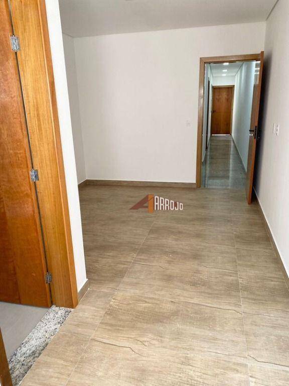 Sobrado à venda com 3 quartos, 200m² - Foto 18