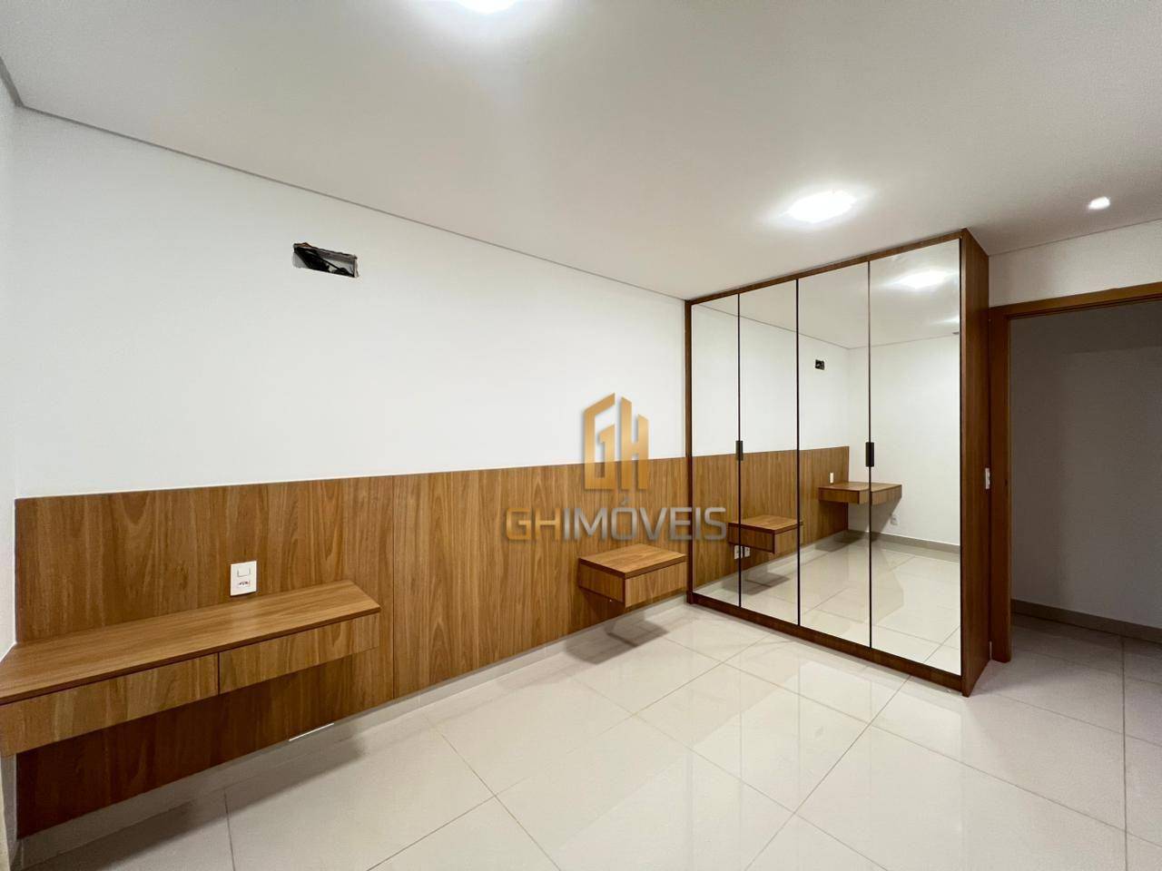 Apartamento à venda com 4 quartos, 221m² - Foto 18