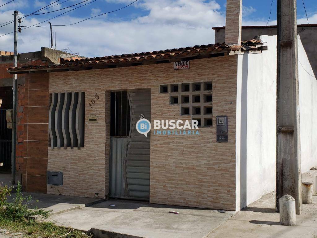 Casa à venda com 2 quartos, 70m² - Foto 2