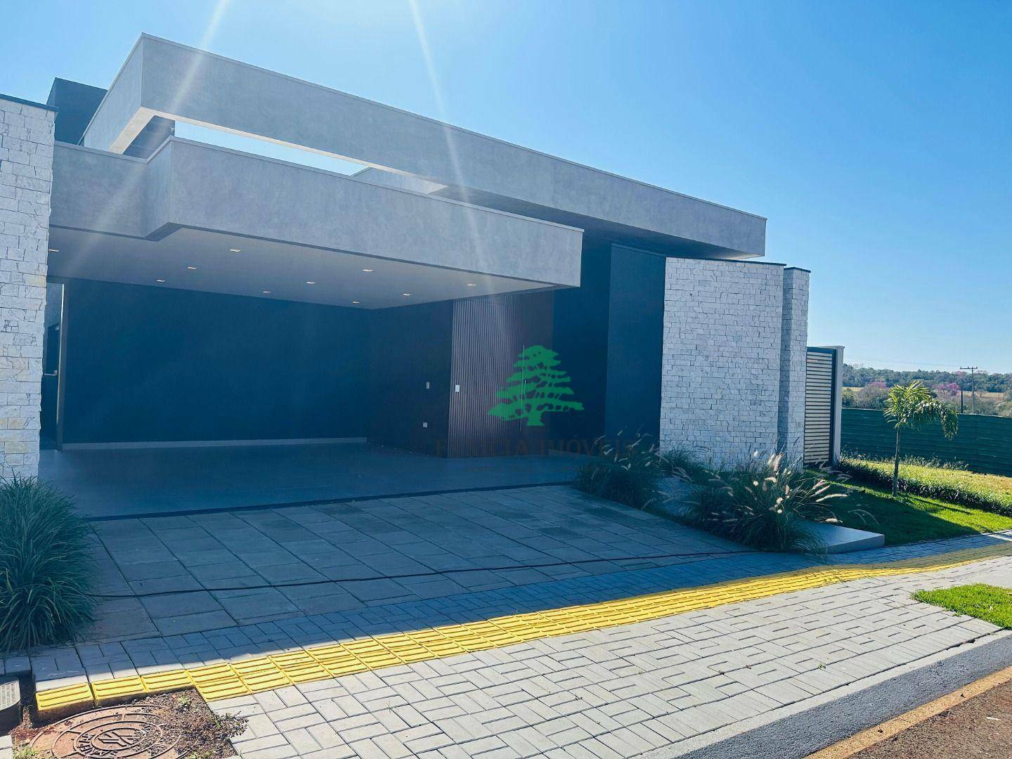 Casa à venda com 3 quartos, 266m² - Foto 2