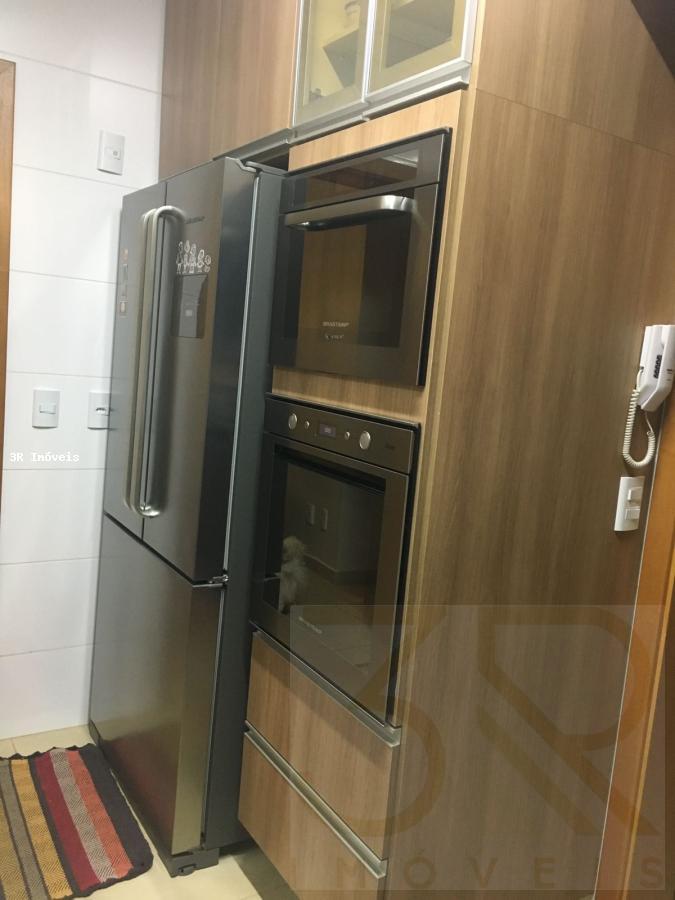 Apartamento à venda com 3 quartos, 106m² - Foto 7