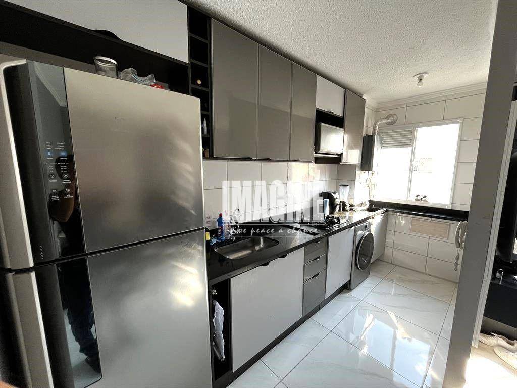 Apartamento à venda com 2 quartos, 42m² - Foto 4