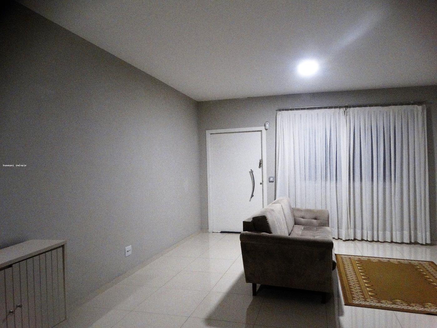 Sobrado à venda com 3 quartos, 150m² - Foto 1