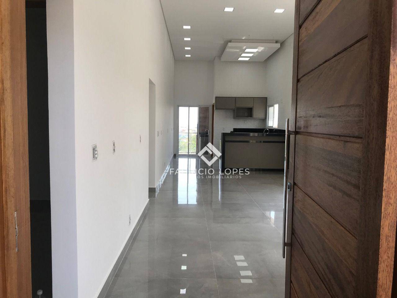 Casa à venda e aluguel com 3 quartos, 210m² - Foto 2