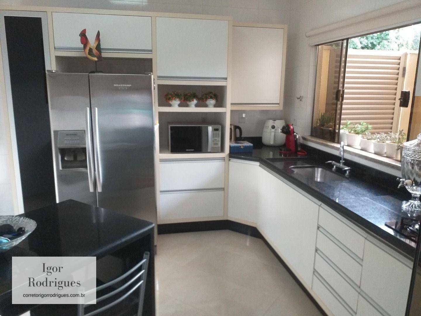 Sobrado à venda com 3 quartos, 440m² - Foto 3