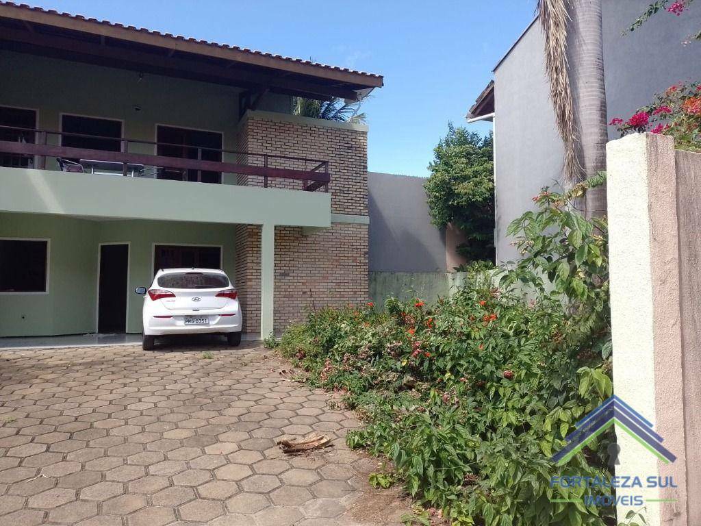 Casa à venda com 3 quartos, 174m² - Foto 2