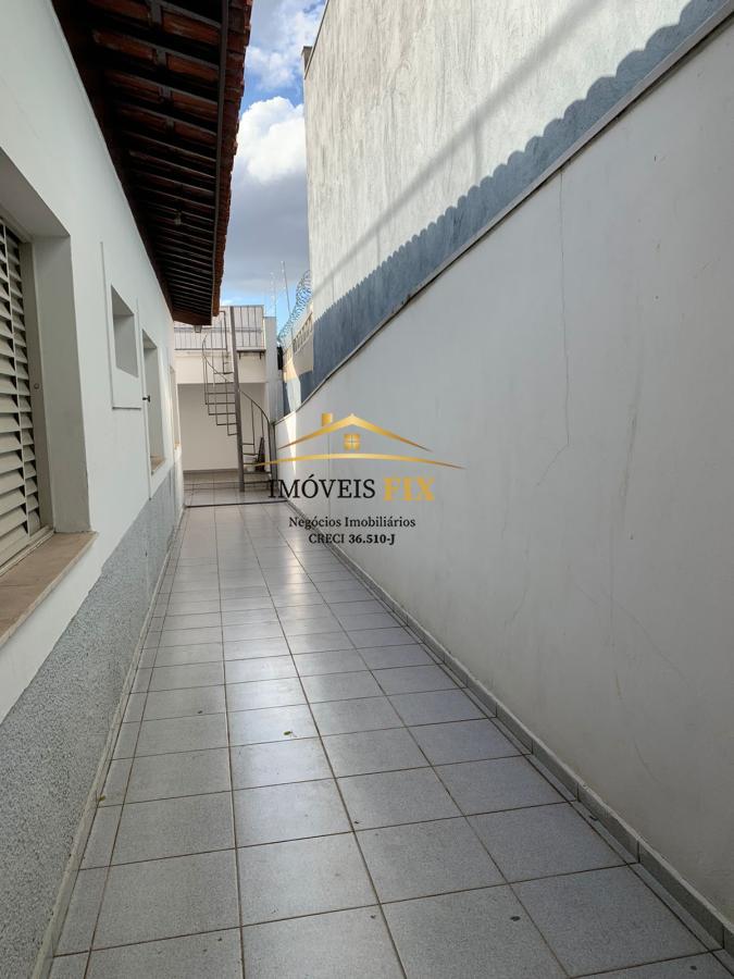 Casa à venda com 3 quartos, 203m² - Foto 32